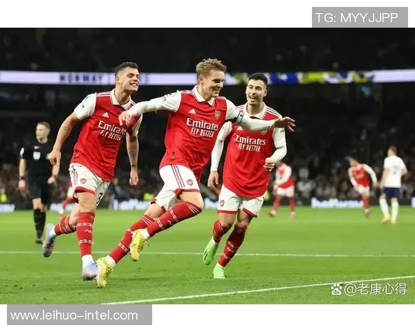 德甲精彩对决阿森纳与巴黎圣日耳曼战成平局神扑瞬间引发全场热议