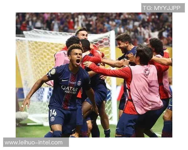 友谊赛精彩对决拜仁与巴黎圣日耳曼战成平局点球大战引发全场热烈反响