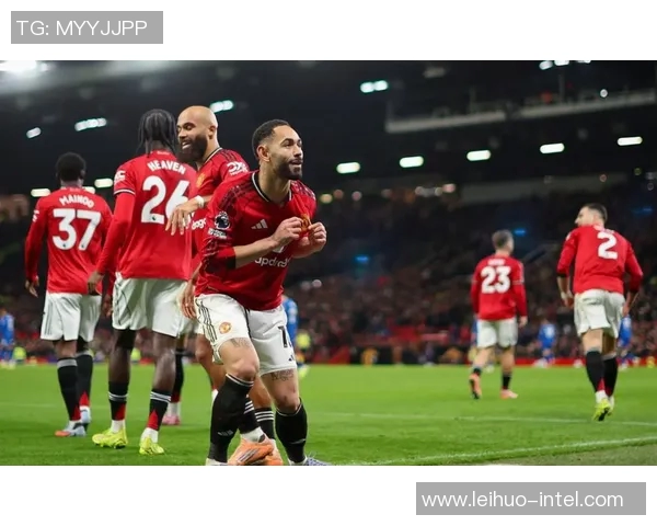 中超激战莱比锡与曼联战成平局帽子戏法引发争议判罚全场沸腾